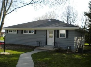 66 Dewey St, Sheboygan Falls, WI 53085