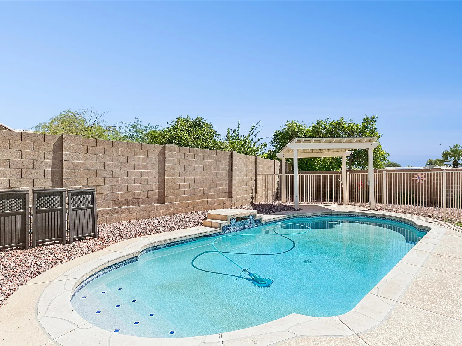 4 bed, 1544 sqft, $2,399 — Photo 3