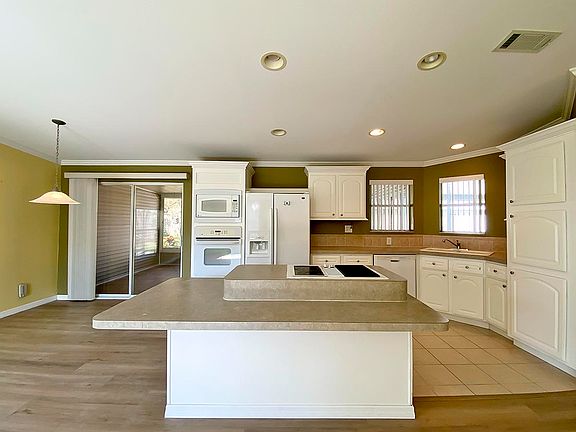 2nd image of 688 Bamboo Palm Way #877