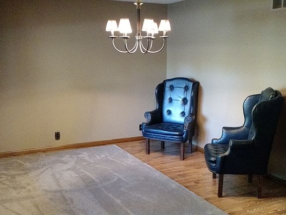 5th image of 814 W 25th Ave
