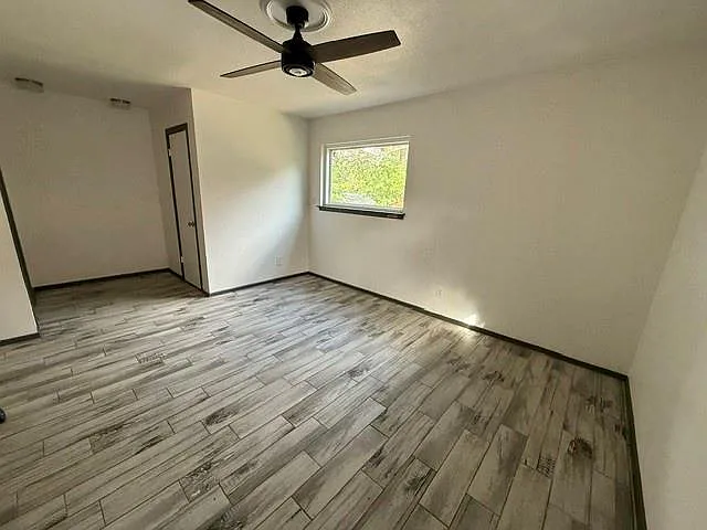 12014 Wycliff Ln — Photo 17