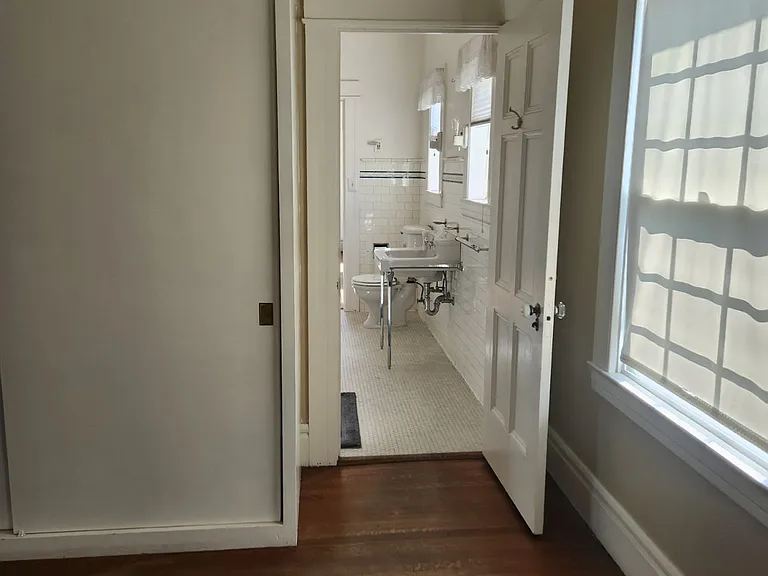 1530 N San Joaquin St — Photo 12
