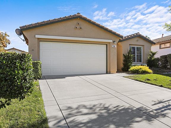 2nd image of 406 Bay Oaks Way