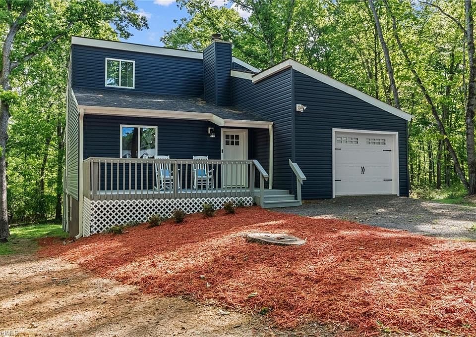 1st image of 646 Country Club Dr