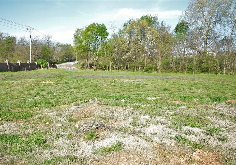 2nd image of 615 Belmont Way