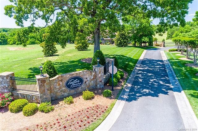 1st image of 150 Sand Hills Ct