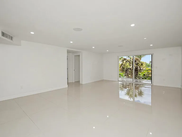 10110 Boca Entrada Blvd #305 — Photo 3
