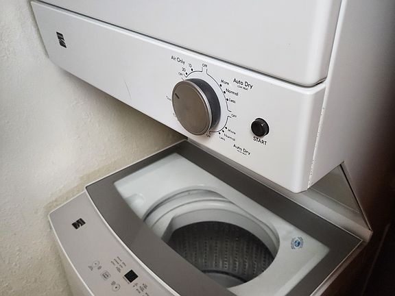 2nd image of 320 Liliuokalani Ave APT 2105