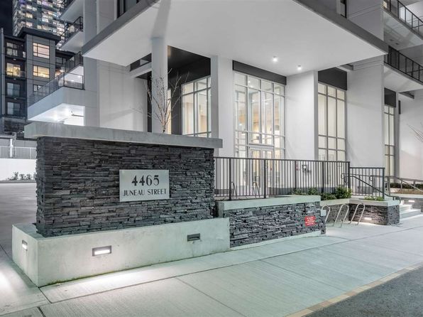 Apartment for rent in Burnaby - C$12500/month