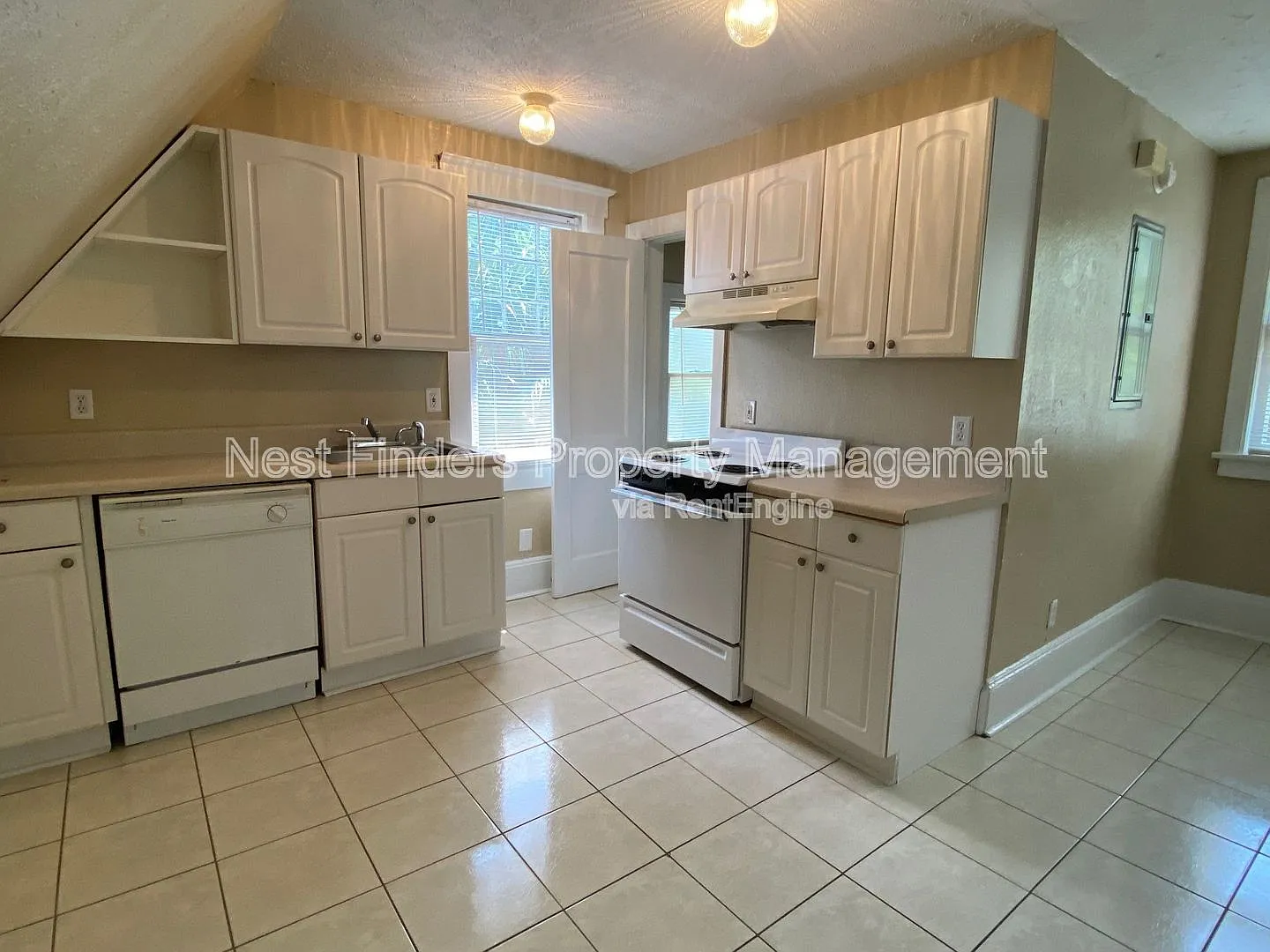 Studio, 1.0 bath, 600 sqft, $825 — Photo 4