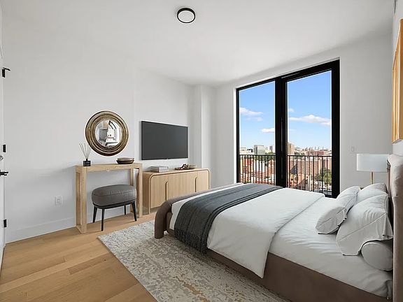 3rd image of 224 W 124th St #1212