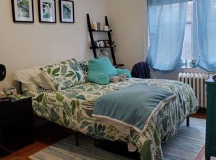 317 Saint Paul St #5D, Brookline, MA 02446