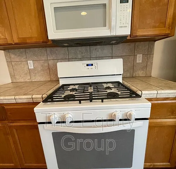 2218 W Lark Ave — Photo 26