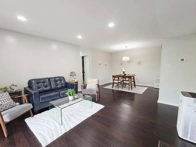 9914 Grapewood Ct — Photo 2