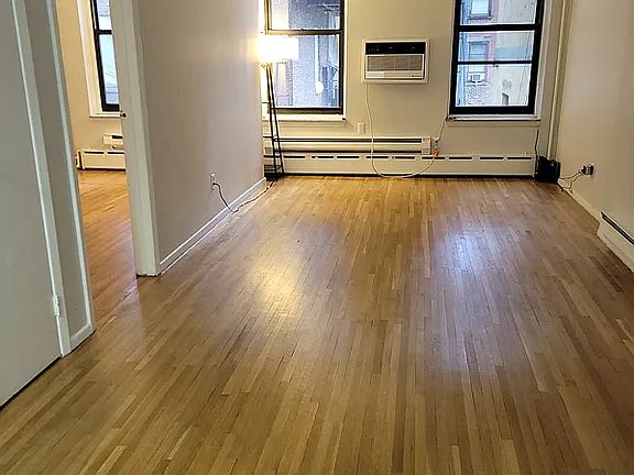 4th image of 242 W 56th St APT 4B