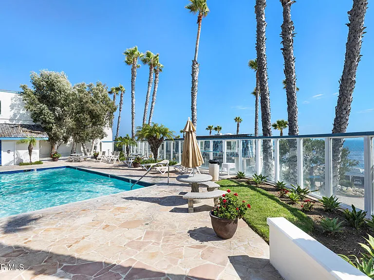 11900 Whitewater Ln — Photo 30