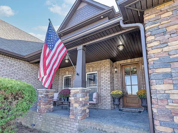 2142 Trieste Trl, Adams, TN 37010