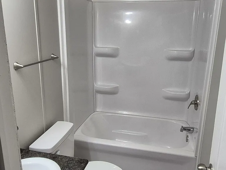 196 Riviera Courts Dr — Photo 9