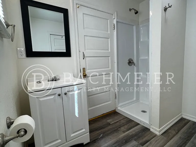 346 SW 3rd St — Photo 7