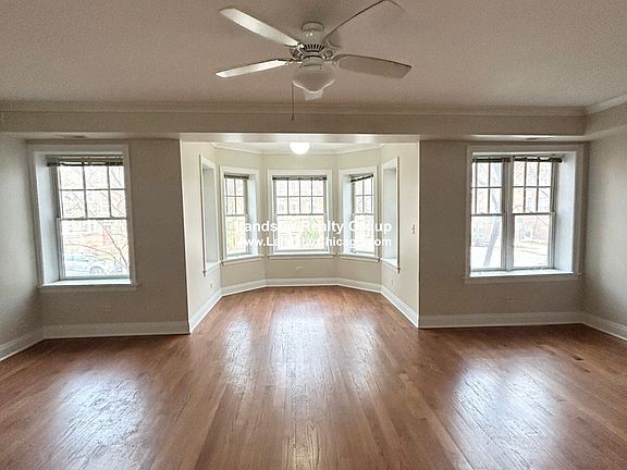 2nd image of 2702 W Ainslie St APT 2