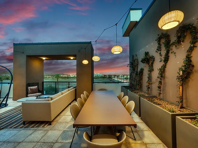 Callia 2023 S1 Rooftop Dusk 01