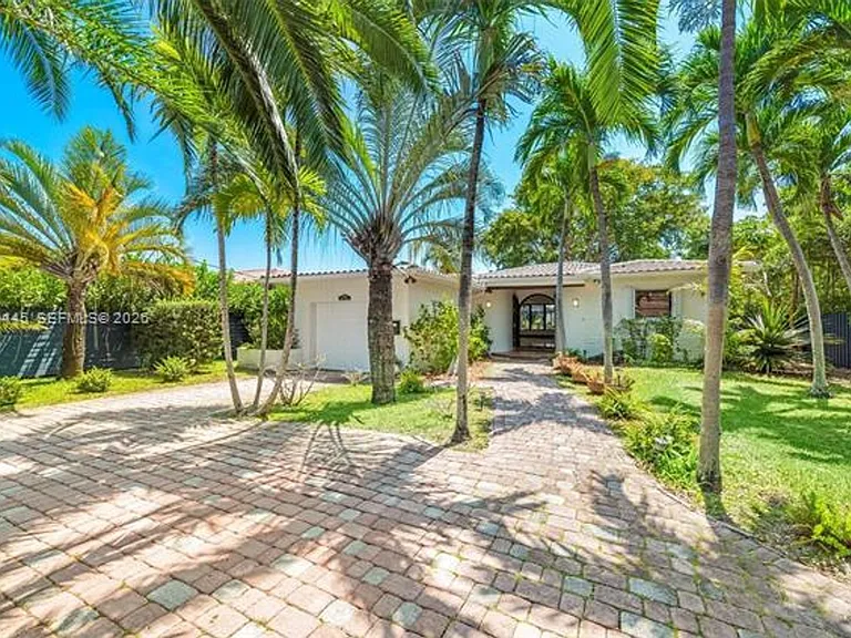 540 S Shore Dr — Photo 48