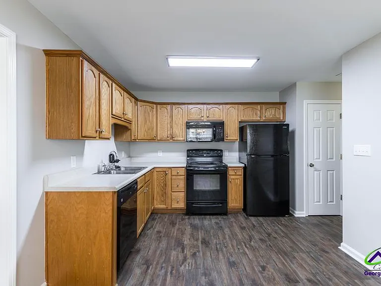 200 Stirling Bridge Dr — Photo 12
