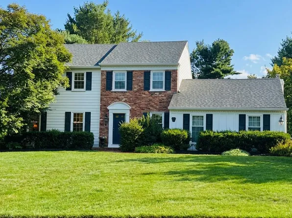 1255 Hazelwood Dr, Fort Washington, PA 19034