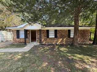 320 East St, Prichard, AL 36610