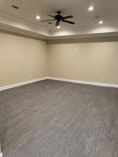 115 E Pecan St #115 — Photo 8