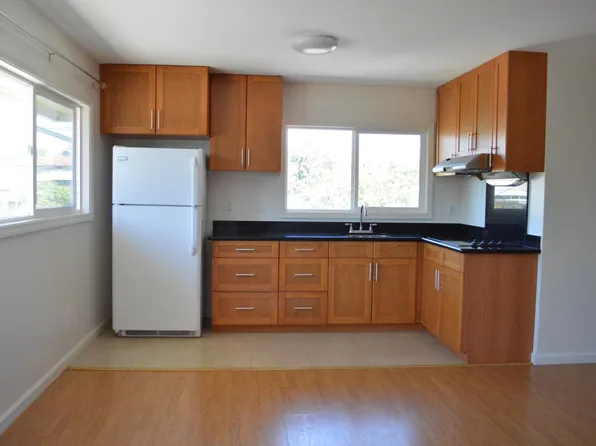 1406 Peter Buck St, Honolulu, HI 96817