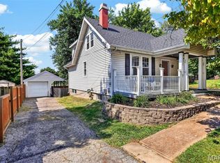 2103 W Randolph St, Saint Charles, MO 63301