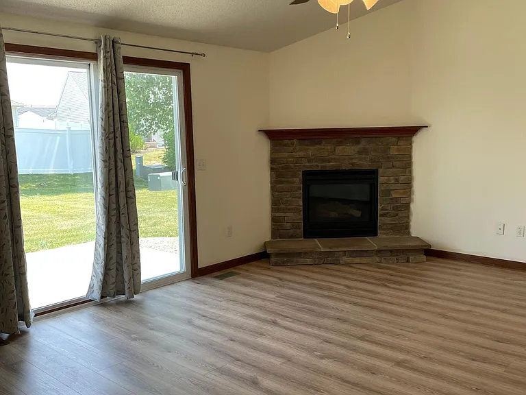1702 Midsummer Night Cv — Photo 11