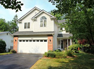 1407 S Elm St, Saint Charles, IL
