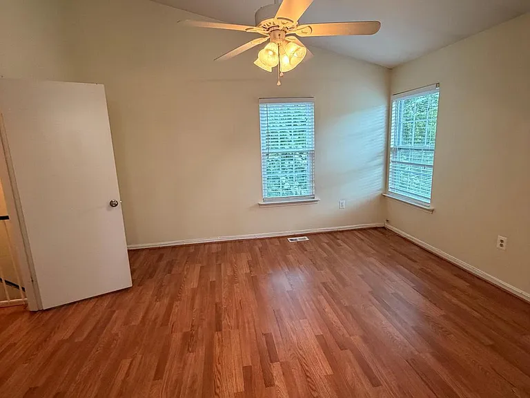 8818 Ridge Hollow Ct — Photo 27