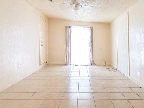 2nd image of 915 Brewster Ave