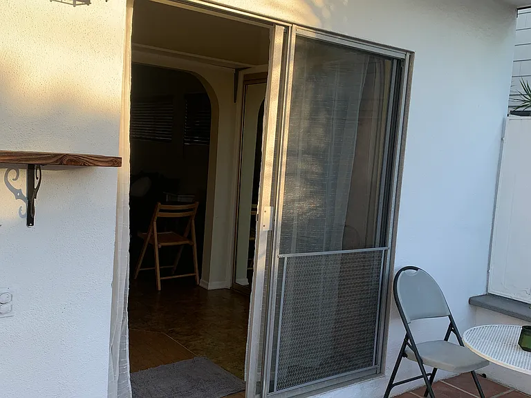 This unit can come furnished or unfurnished.