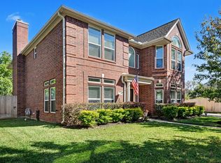 101 Lakeview Cir, Friendswood, TX 77546