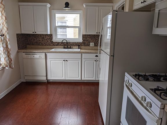 4th image of 2118 Hollywood Pl