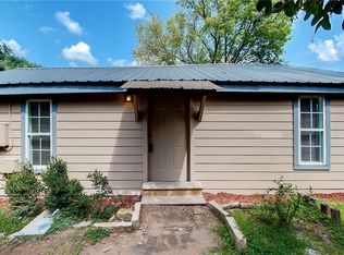 511 E Alamo St, Elgin, TX 78621