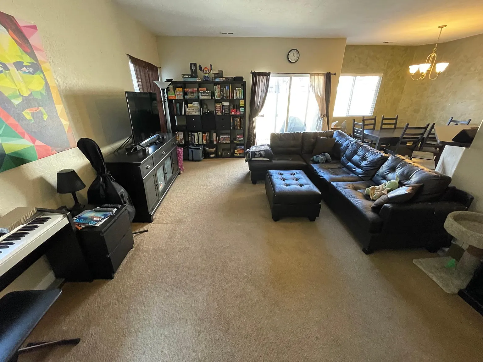 3 bed, 2.5 bath, 1388 sqft, $2,100 — Photo 2