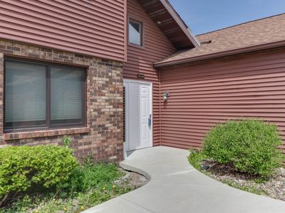 601 N Main St APT 4N, Normal, IL, 61761