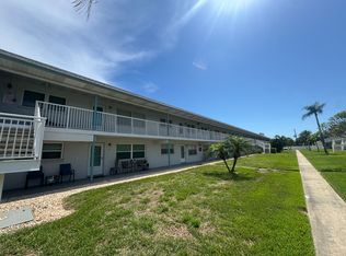 5227 81st Ln N APT 15, Saint Petersburg, FL 33709