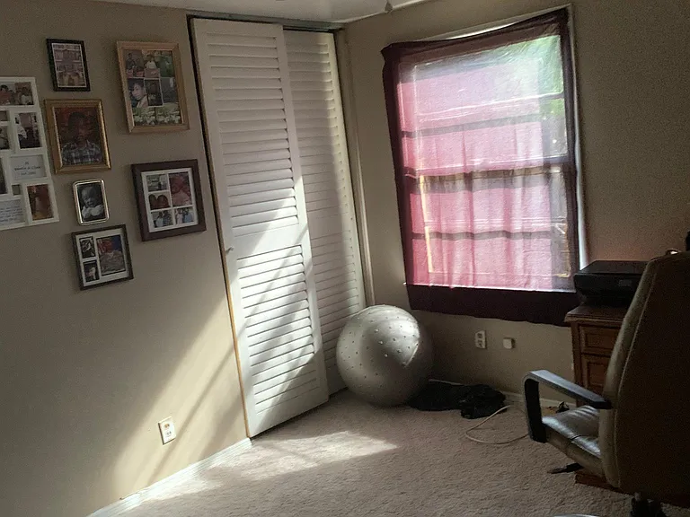 3rd bedroom.can be used as office