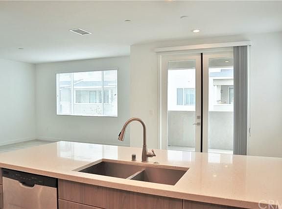 5th image of 2834 Lily Ln