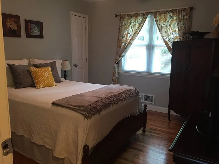 2421 Persimmon Rd — Photo 5