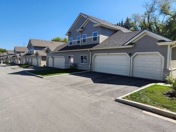 2703 Pond Dr