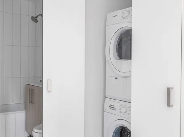 271 West 47th Street image 4 of 18