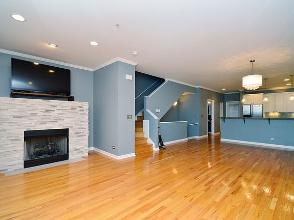 2nd image of 517 Chicago Ave #B