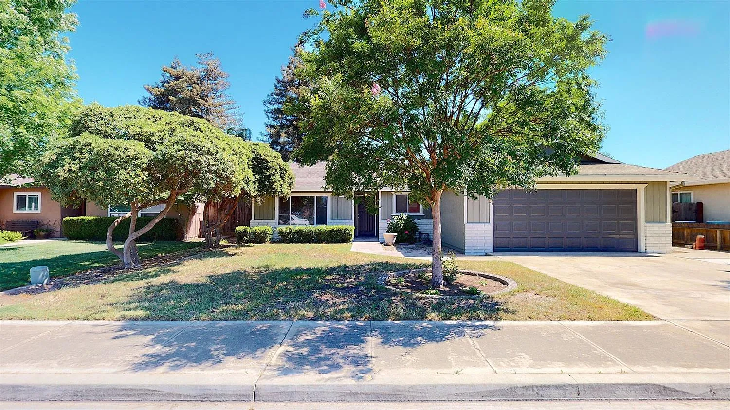 1460 Berry Dr photo 1